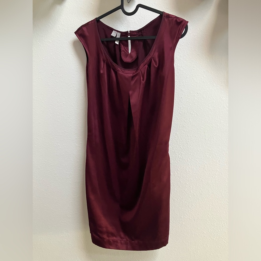 Sleek and elegant burgundy Mini Dress